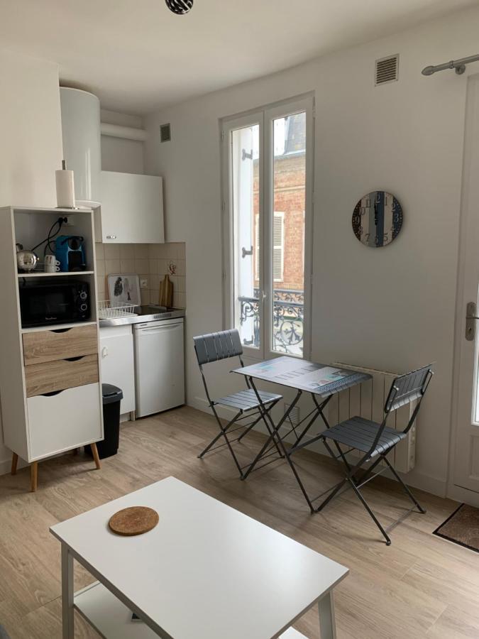 Les Parasols De Trouville Apartment Екстериор снимка